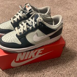 Boys Nike dunks size 7 gradeschool
